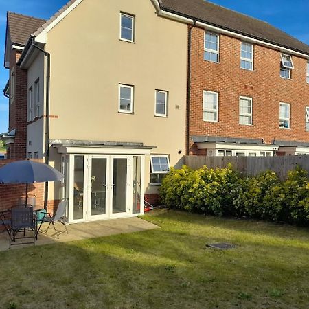 Beautiful 4 Bedroom Treasure Home Hemel Hempstead Esterno foto